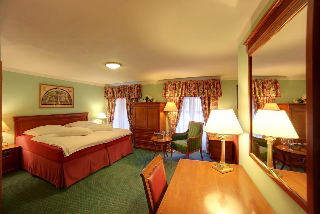 Masonic House 4*
